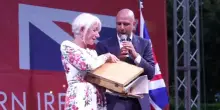 Helen Mirren regina a Roma al King&rsquo;s Birthday Party con Checco Zalone