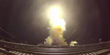Tensione su Hormuz, nuovi raid americani sull&rsquo;Iran
