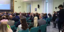 Mercato dell&rsquo;oro, confronto su controlli e innovazione