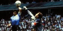 All'asta il pallone della "Mano di Dio" di Maradona, stima record da 10 milioni
