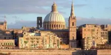 Studente italiano di 15 anni in isolamento da 72 giorni a Malta: la denuncia dei genitori