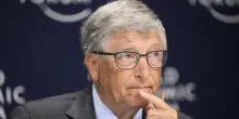 Bill Gates sui rischi connessi all'AI: "Potrebbero usarla per progettare un'arma bioterroristica"
