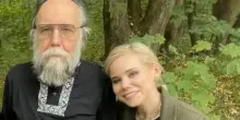 Nel lucchese apposta una targa per Darya Dugina, con il sostegno del Comune