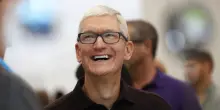 Apple, John Ternus prender&agrave; il posto di Tim Cook come amministratore delegato