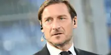 Totti torna alla Roma: il mito giallorosso pronto a vestire di nuovo la maglia della societ&agrave;