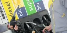 Prezzi benzina, allerta dal Garante. La verde in autostrada sfonda la soglia di 2,3 euro