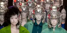 Gen Z occidentale scopre la Cina sui social: il fenomeno del Chinamaxxing
