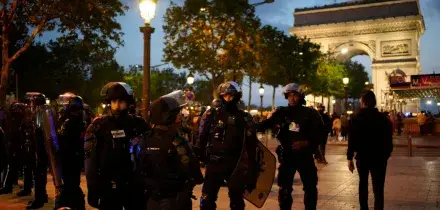 Francia, non si fermano le proteste: Nu&ntilde;ez schiera i blindati contro i nuovi cortei