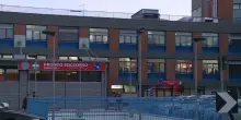 Bodyguard muore dopo un pestaggio fuori dalla discoteca, indagini a tutto campo