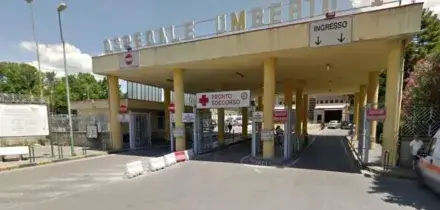 Narcotizza ed evira il convivente: "Voleva in casa anche la prima moglie"