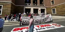 Spin time: 200 persone accampate in strada, bimba di un anno e mezzo ricoverata
