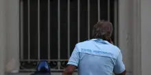 Prato, spara al fuggitivo: agente indagato per tentato omicidio