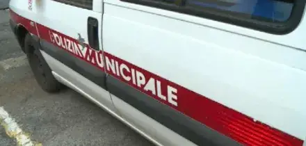 Cadavere di un uomo trovato in un baule nella sua casa nel  Fiorentino