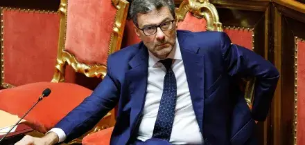 Giorgetti: "La flessibilit&agrave; concessa dalla Commissione richiede un passaggio parlamentare"
