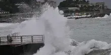 Maltempo, allerta arancione in sei regioni: scuole chiuse anche a Spezia, Ischia e Anzio