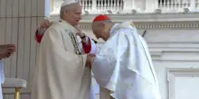 Messa di insediamento di Papa Leone XIV, la consegna del pallio da parte del cardinale Zenari