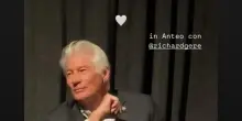Richard Gere a Milano: "Non lasciamoci dividere da leader idioti"