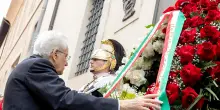 47 anni fa il ritrovamento del cadavere di Aldo Moro, Mattarella depone corona in via Caetani