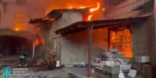 Roghi e incendi e distruzione dopo il massiccio attacco russo a Kharkiv
