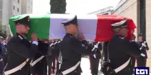 Ostuni, i funerali del carabiniere Carlo Legrottaglie. Tanti i presenti. Anche Mattarella e Crosetto