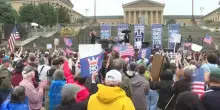 Manifestanti Usa in piazza per la nuova giornata 'No Kings' contro la "deriva autoritaria" di Trump