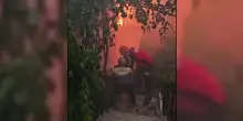 Turchia. Le fiamme avvolgono la casa di un anziano in sedia a rotelle, il salvataggio in extremis