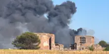 Rogo a Tor Carbone, gli aerei diretti all'aeroporto volano attraverso il fumo