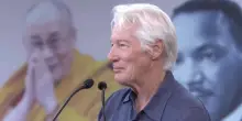 Richard Gere al 90° compleanno del Dalai Lama: "Sua Santità appartiene al mondo"