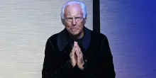 Giorgio Armani compie 91 anni. Ringrazia con un messaggio sui quotidiani: “Ci rivediamo a settembre”