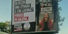 Il Comune rimuove i manifesti della Lega sul dl Sicurezza. E' scontro politico