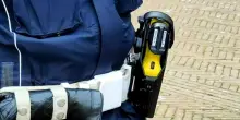 Taser sotto accusa dopo i morti di Genova e Olbia. Leggi e tutela