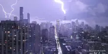 Fulmini spettacolari illuminano il cielo di Chicago