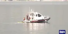 Salva figli ma non riemerge, proseguono le ricerche del padre disperso nel lago di Como