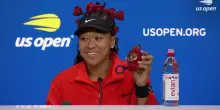 Naomi Osaka presenta il suo Labubu dedicato a Billie Jean King