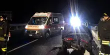 Scende dall'auto dopo un tamponamento, 19enne muore travolta in autostrada