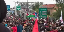 Milano, manifestanti pro-Pal bloccano la tangenziale