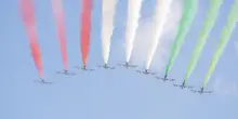 4 novembre, le Frecce Tricolori nel cielo di Ancona dopo la cerimonia con Sergio Mattarella