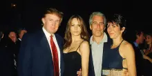 Nuove mail di Epstein: “Trump trascorse ore a casa mia con Virginia Giuffrè. Casa Bianca: "Falsità"
