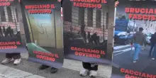 Studenti in piazza a Roma, manifesti dati alle fiamme: "Bruciamo il fascismo, cacciamo il governo"