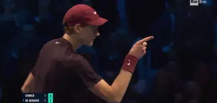 ATP Finals, Sinner-de Minaur 7-5, 6-2: gli highlights della partita