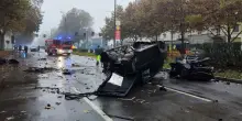 Incidente a Milano, auto prende fuoco: gravissimo un 21enne. Un conducente positivo a droga
