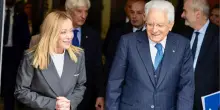 Caso Garofani, Meloni va da Mattarella al Quirinale. Tregua dichiarata, resta la tensione