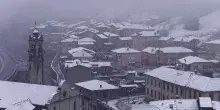 Neve nella Bergamasca, il drone in volo tra i fiocchi a Sedrina