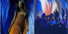 Miss Universo, la caduta rovinosa sul palco di Miss Giamaica