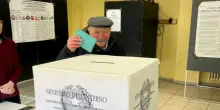 Regionali in Puglia, Nonno Fedele vota a 100 anni: "Al nuovo governatore chiederei la salute"