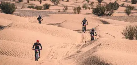 La seconda tappa tra le dune del deserto, un percorso a ostacoli ricco di fascino