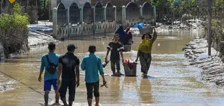 Ecatombe in Indonesia per alluvioni e frane, oltre 500 morti e centinaia di dispersi