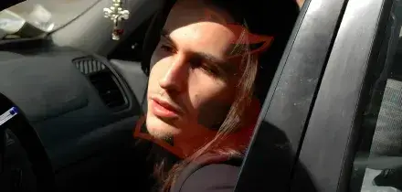 Caso Garlasco, spuntano foto inedite di Sempio davanti a casa Poggi il giorno della morte di Chiara