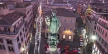 Festa dell'Immacolata, il tradizionale omaggio dei Vigili del Fuoco in piazza di Spagna