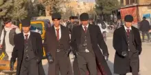 Arrestati giovani afghani vestiti come nella serie Peaky Blinders. Sono in centro di riabilitazione